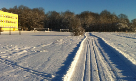 Koolimaja taga avatud suusarada!