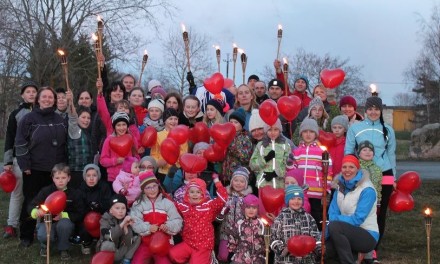 SÜDAMENÄDAL / Kogupere tõrvikujooks “Suur ja väike käsikäes” 30.04